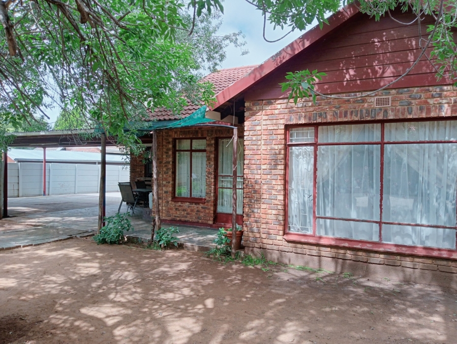 3 Bedroom Property for Sale in Riebeeckstad Free State